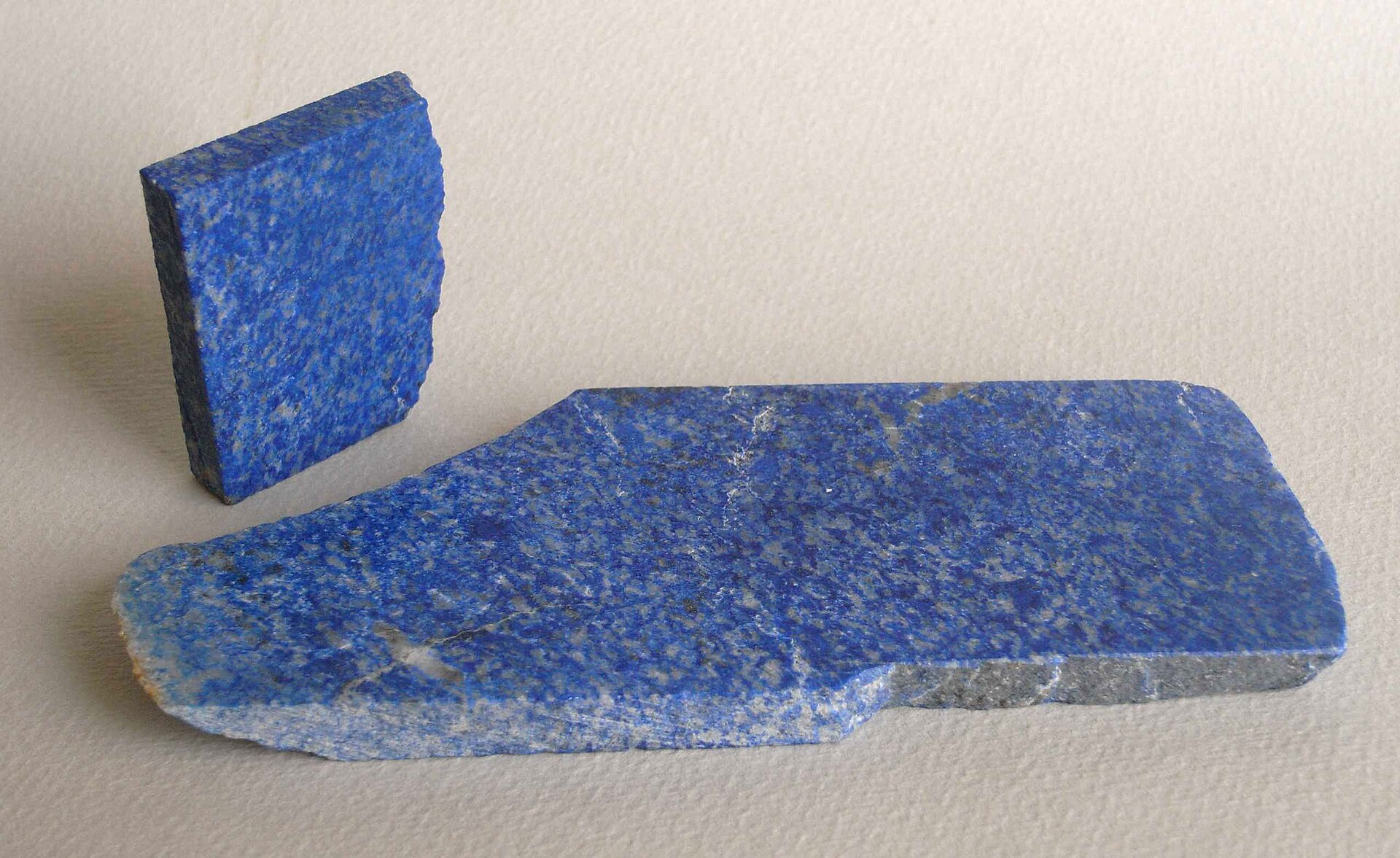 Le lapis-lazuli, importé de la vallée de l'Indus