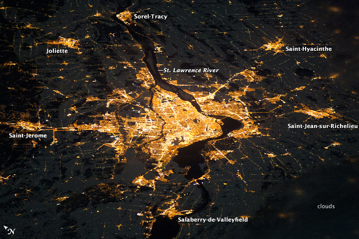 Montréal vue de nuit depuis l'espace