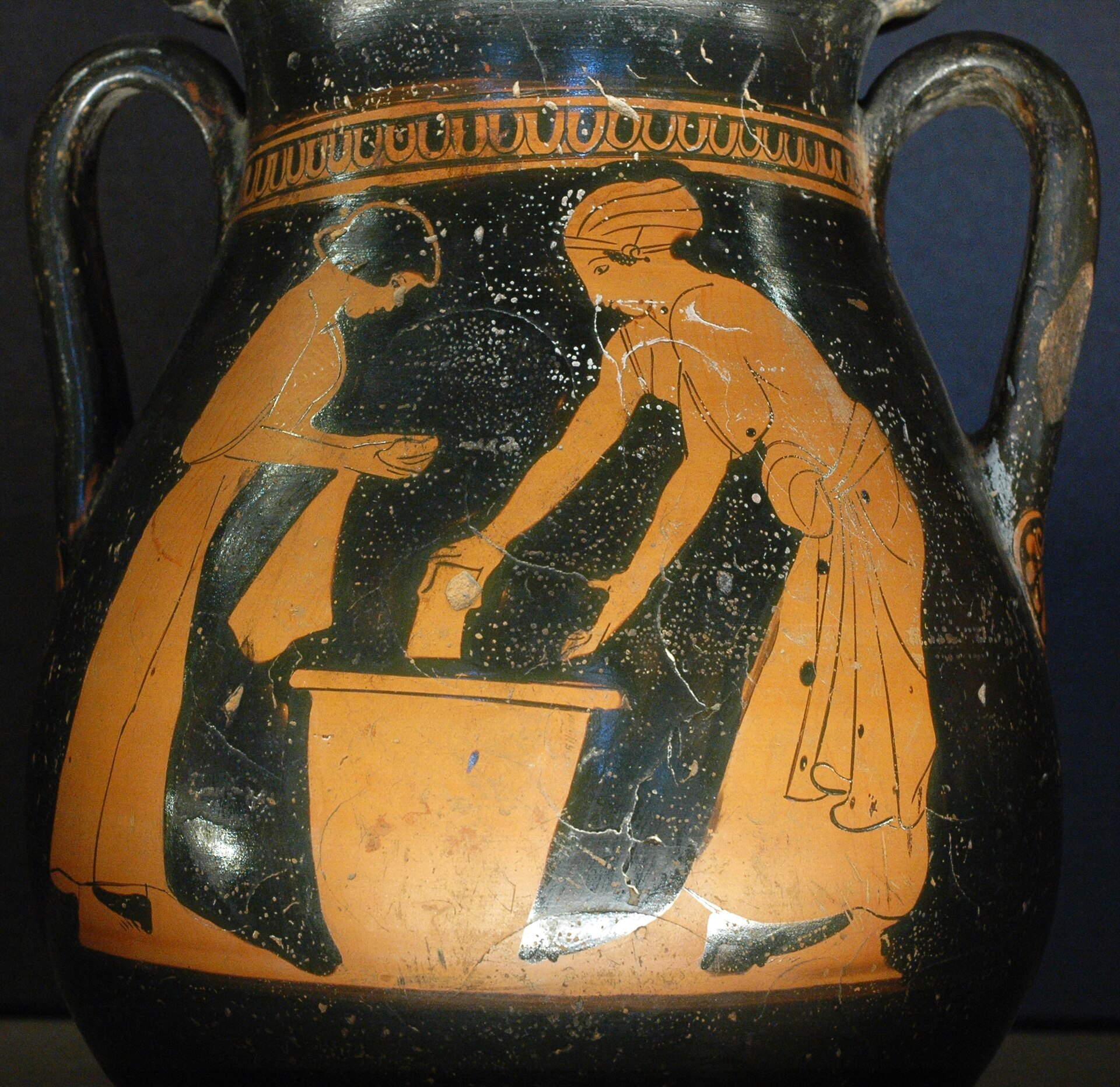Des femmes lavent le linge, vase attique conservé au Louvre