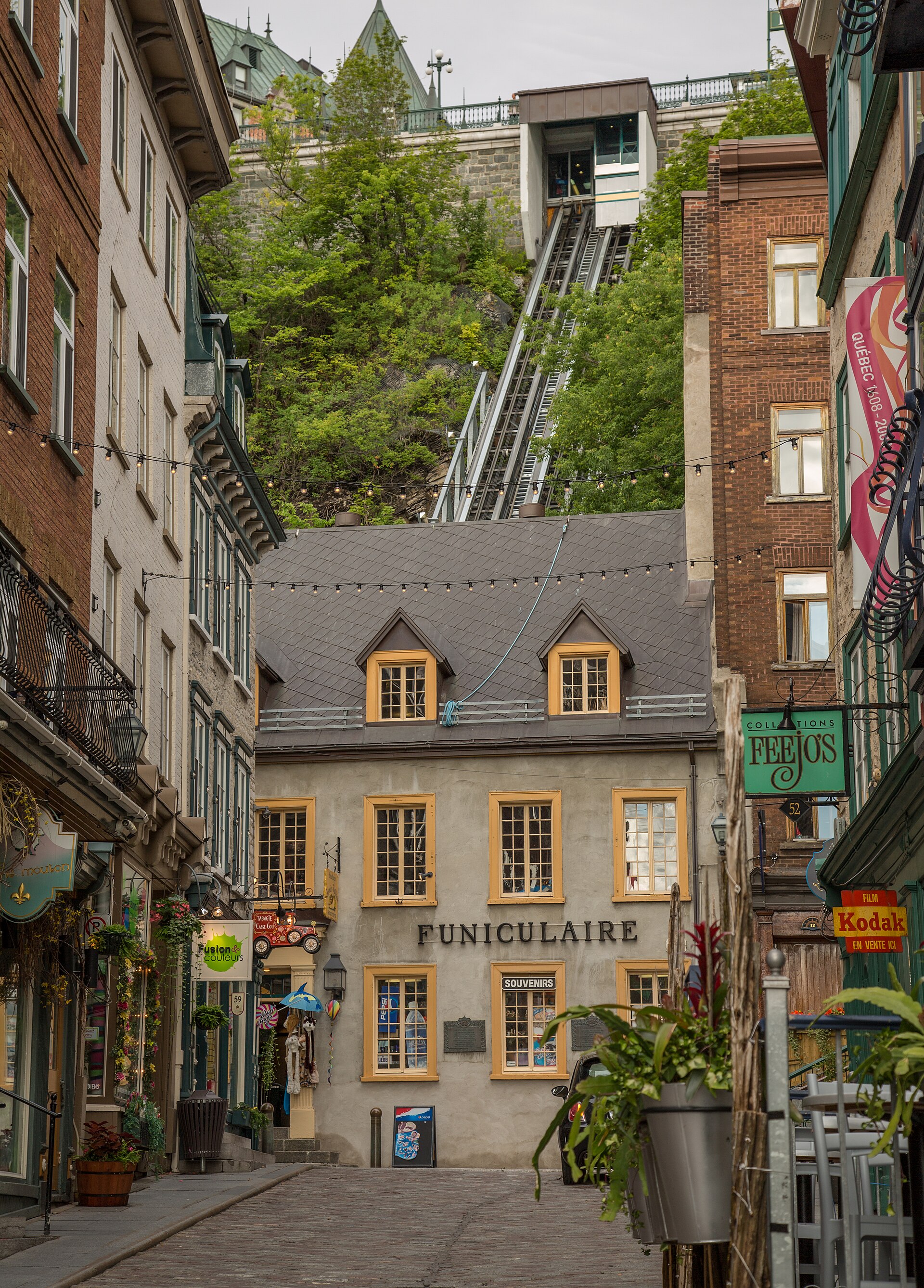 Le funiculaire relie la Basse-Ville à la Haute-Ville