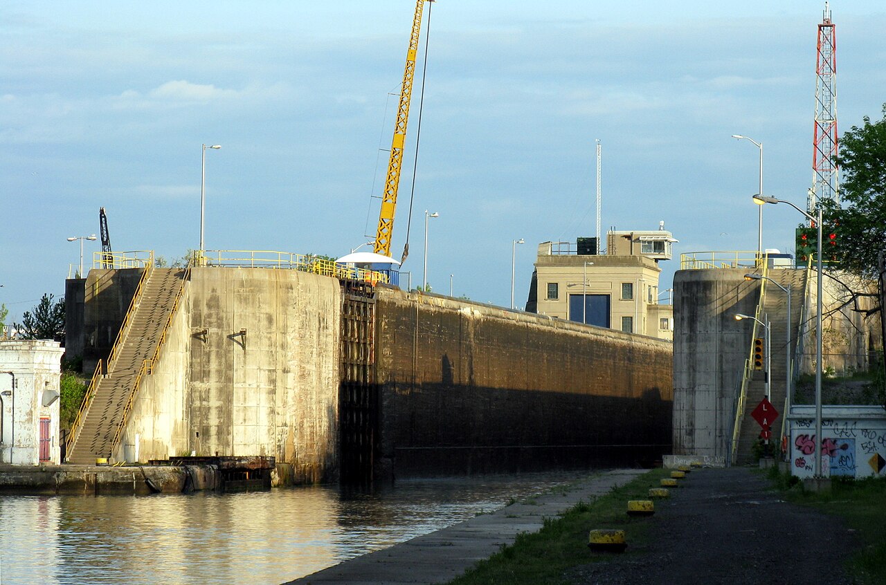 Une écluse du canal Welland, à Port Weller