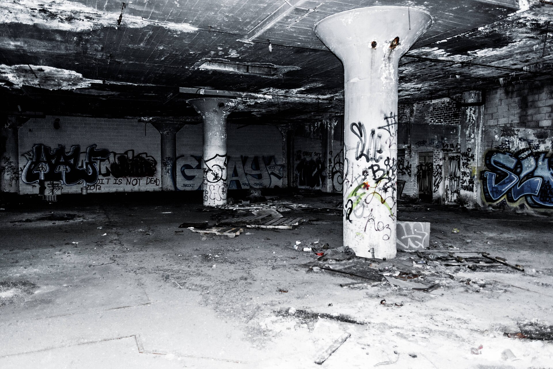 L'usine Packard abandonnée, un siècle plus tard