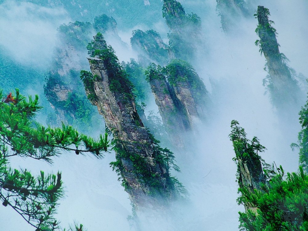 Les piliers de grès de Wulingyuan, en Chine
